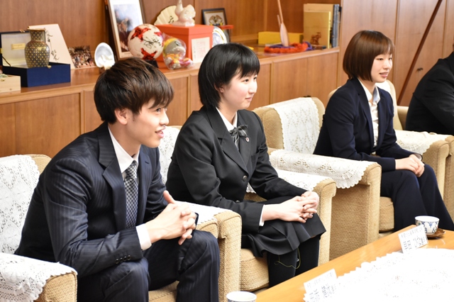 ２０１７世界卓球選手権ドイツ大会日本代表選手が県議会を訪問されました