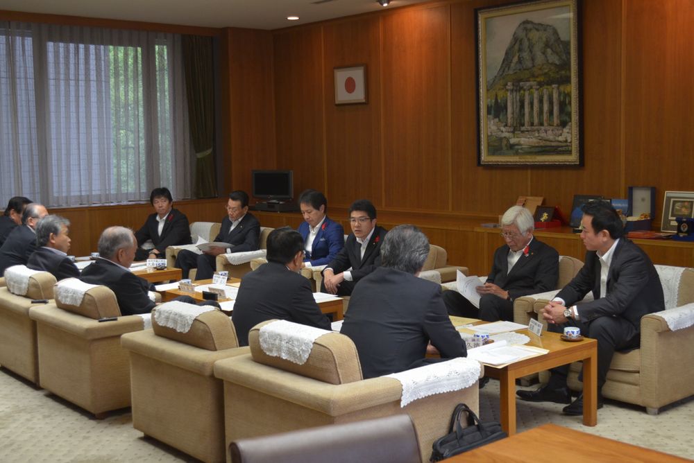 県町村会及び町村議会議長会による九州北部豪雨災害に関する要望