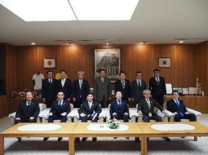 在福岡タイ王国総領事館総領事による議会表敬の写真1