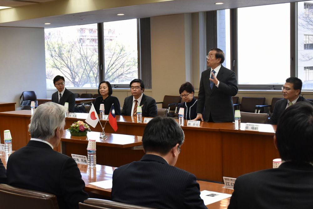 台北駐日経済文化代表処代表が県議会を訪問されました1