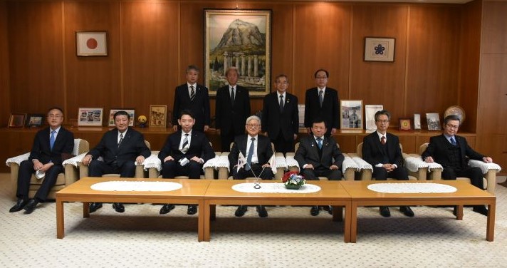 駐日本大韓民国大使が県議会を訪問されましたの写真