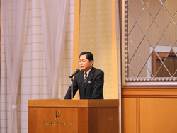 吉村敏男副会長（民主・県政県議団会長）の挨拶