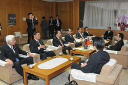 亜東関係協会の李嘉進会長が議長室を訪問されました2