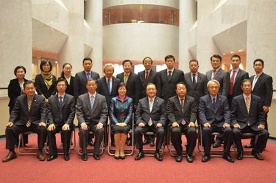 中国・江蘇省人民代表大会常務委員会友好代表団の皆さんが県議会を訪問されました3