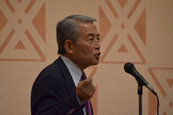 麻生泰会長による講演の写真