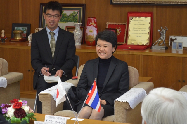 タイ国政府観光庁大阪事務所長が県議会を訪問されました 1