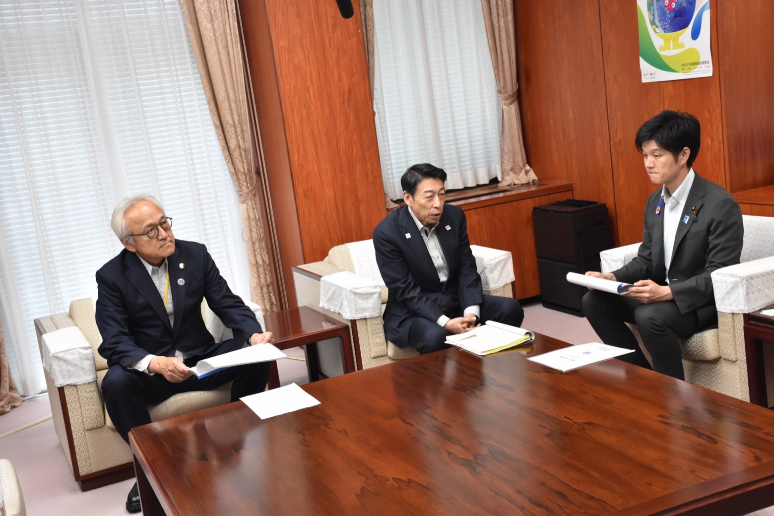 関係省庁での提言・要望の様子2
