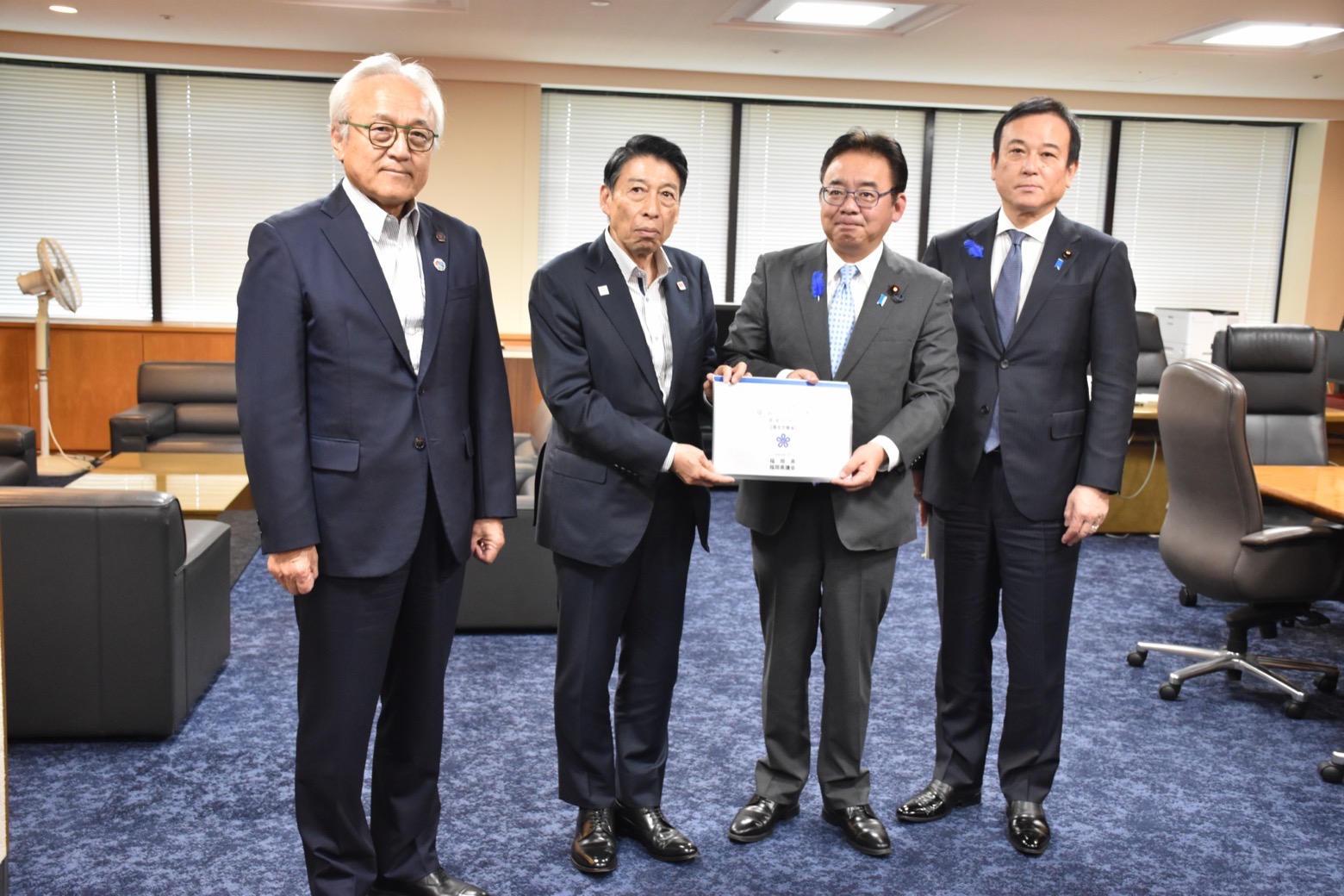 関係省庁での提言・要望の様子4
