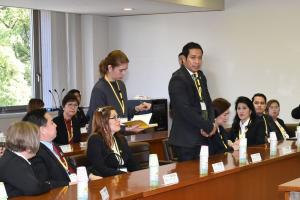 フィリピン・ブラカン州訪問団の皆さんが県議会を訪問されましたの写真2