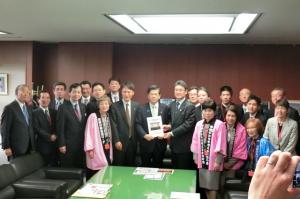 東九州自動車道建設促進中央大会及び提言活動の写真2