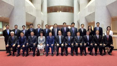 江蘇省友好交流訪問団の皆さんが県議会を訪問された写真3