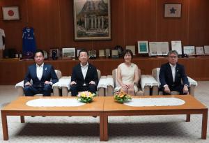国連ハビタット福岡本部長による議会表敬の写真2