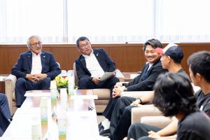 「マイナビpresents 2025 アジアＢＭＸフリースタイル選手権」開催に係る全日本フリースタイルＢＭＸ連盟理事長による議会表敬の写真3