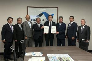 九州各県議会議長会による政府等への提言活動の写真4