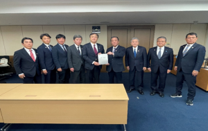 九州各県議会議長会による政府等への提言活動の写真3