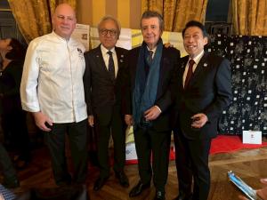 「パリ訪問団」によるフランス・パリへの訪問の写真6