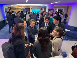 「パリ訪問団」によるフランス・パリへの訪問の写真11