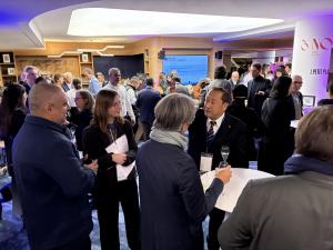 「パリ訪問団」によるフランス・パリへの訪問の写真12