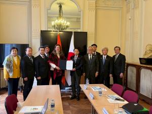 「パリ訪問団」によるフランス・パリへの訪問の写真13