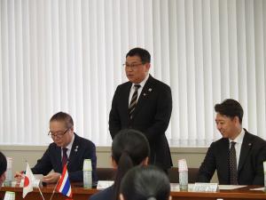 タイ王国バンコク都との高校生交流事業　議会表敬の画像2