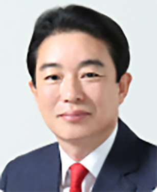 崔學範（チェ・ハクボム）さんの写真