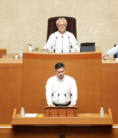 2026年6月号新政会の代表質問画像(1)