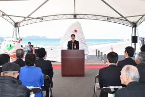 「第37回全国豊かな海づくり大会福岡大会」御製碑除幕式の写真1