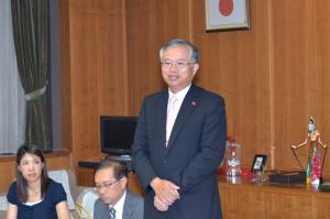 亜東関係協会秘書長が県議会を訪問されましたの写真1