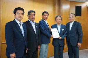 東九州軸陸上交通高速化促進4県議会議長連絡会議の合同提言・要請の写真１