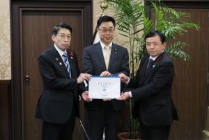 秋野公造　財務副大臣の写真