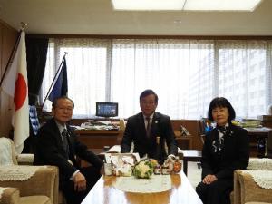 宗像市長とJAむなかた組合長が県議会を訪問されましたの写真